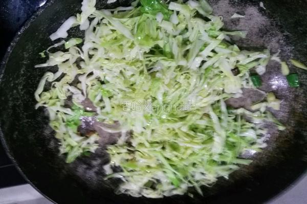 卷心菜炒馒头块的做法图解5