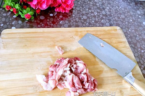 豆芽炒肉末的做法图解3
