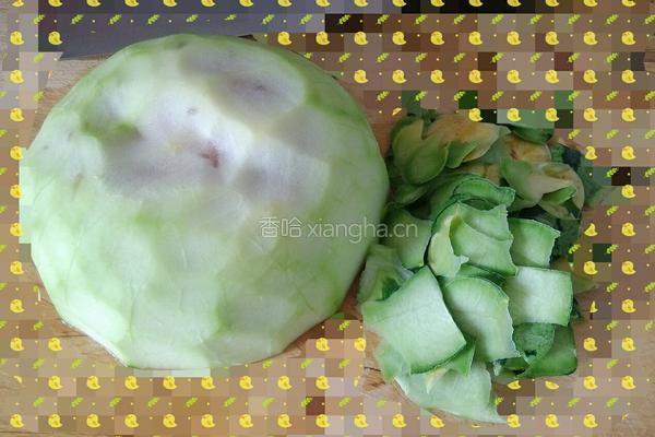 凉拌瓜皮的做法图解1