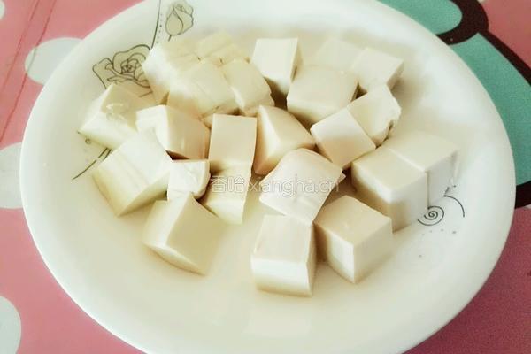 红烧豆腐的做法图解1