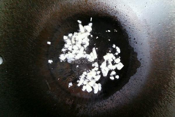 绿豆芽酸辣粉丝的做法图解2