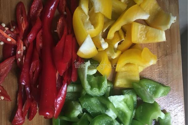 彩椒鸡肉的做法图解2