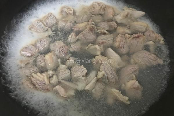 炖牛腩的做法图解3