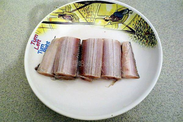 红烧带鱼的做法图解1