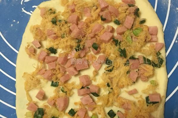 䓤花香肠肉松包的做法图解4