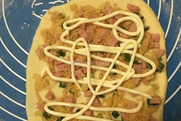䓤花香肠肉松包的做法图解5