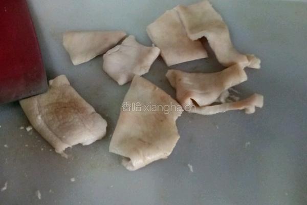 白灼猪皮的做法图解1