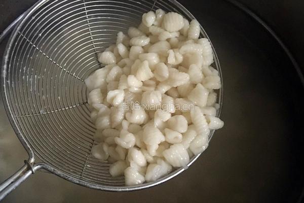 烩麻食的做法图解2