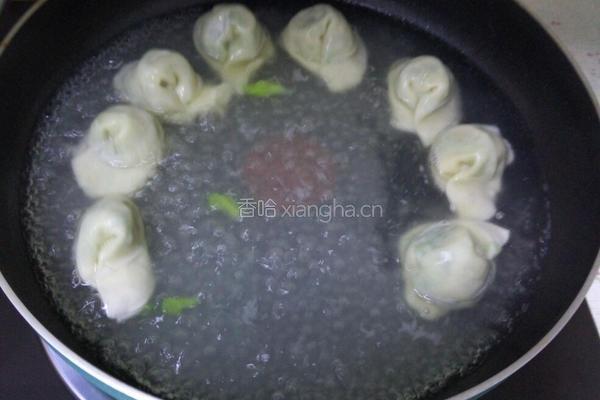 水煮韭菜饺子的做法图解5