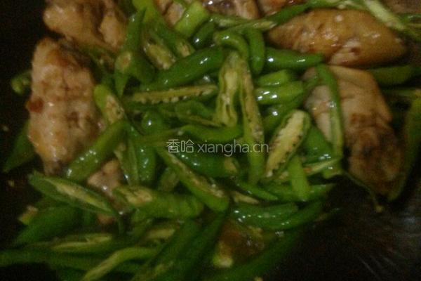 小辣椒炒鸡翅的做法图解8