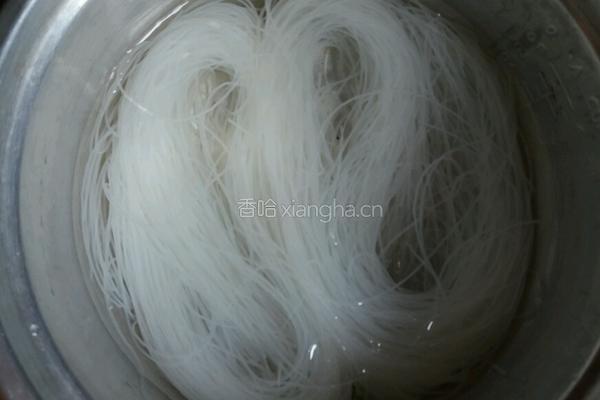 老鸭粉丝汤的做法图解1