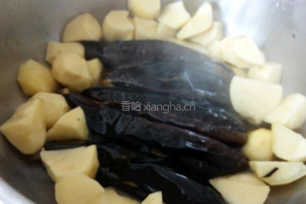 东北扒茄子土豆的做法图解9