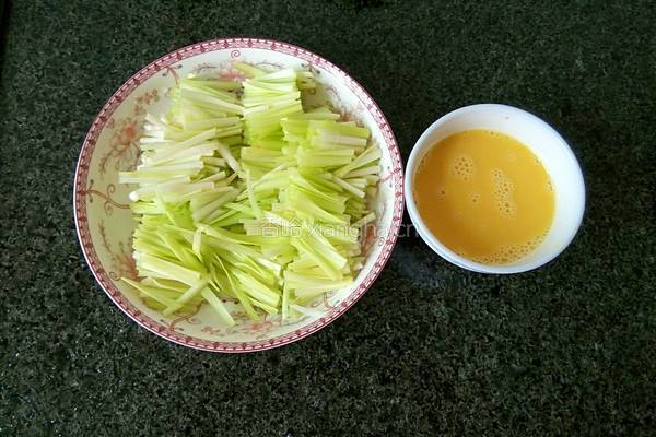 韭黄煎蛋的做法图解2