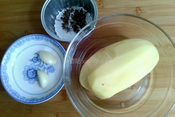 凉拌土豆丝的做法图解1