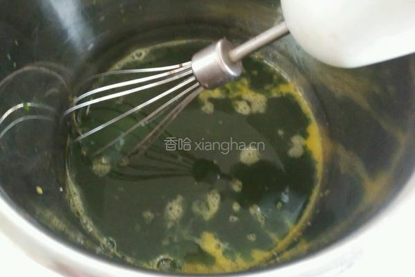 绿色戚风蛋糕的做法图解5
