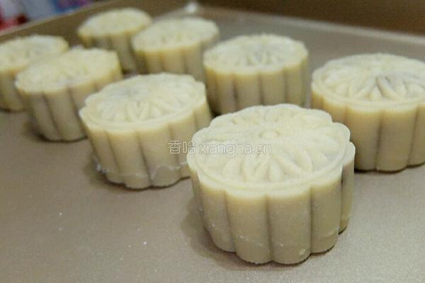 广式莲蓉月饼的做法图解15