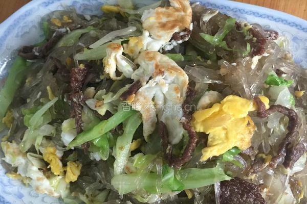 牛肉鸡蛋炒地瓜粉丝的做法图解6