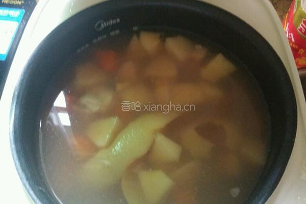 雪梨红萝卜排骨汤的做法图解5