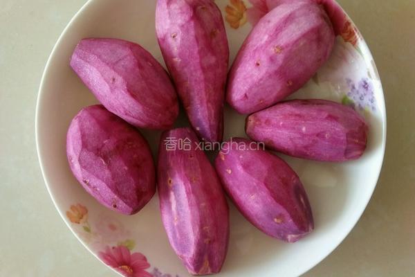 紫薯蜂蜜小葡萄的做法图解1