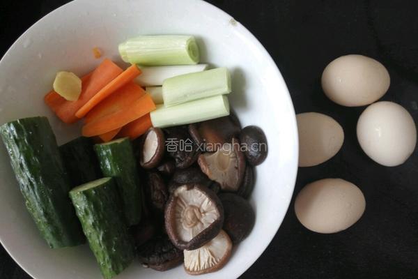 彩色香菇素水饺的做法图解1
