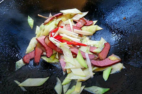 芥兰炒腊肉的做法图解8