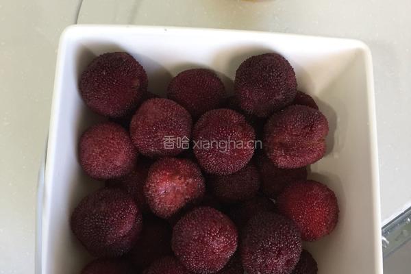 自制杨梅果酱配吐司面包的做法图解3