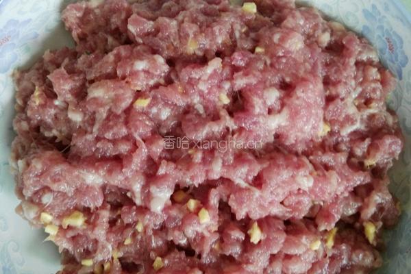 农家瘦肉粉丝水饺的做法图解1