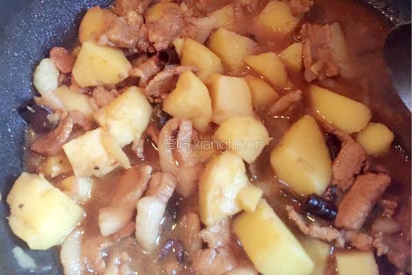 土豆炖肉的做法图解12