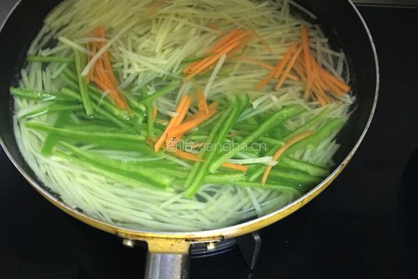 炝土豆丝的做法图解3