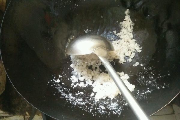 脆皮肥肠的做法图解3