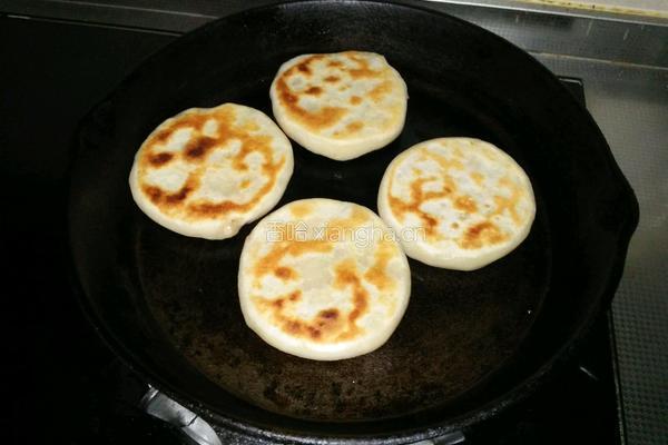 猪肉卷心菜馅饼的做法图解13