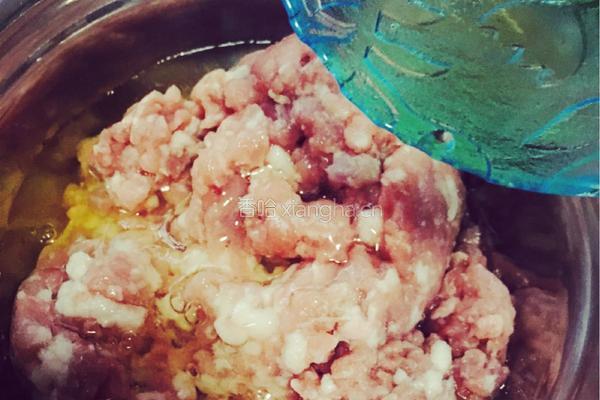 肉酿虎皮青椒的做法图解2