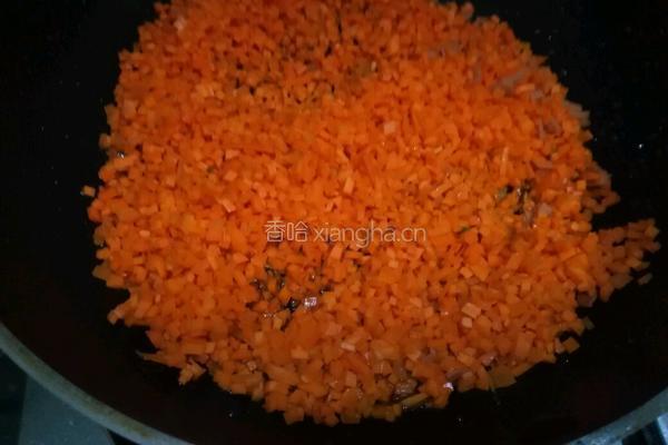 胡萝卜鸡蛋炒饭的做法图解4