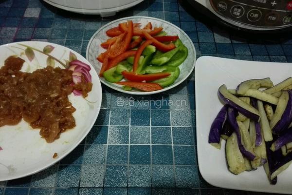 肉丝炒茄丝的做法图解1