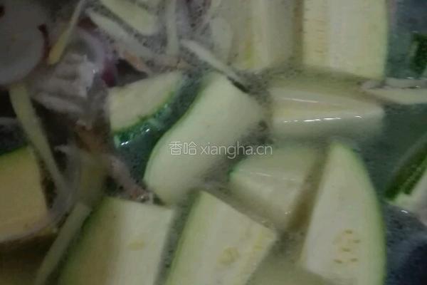 清汤南瓜鱼的做法图解4