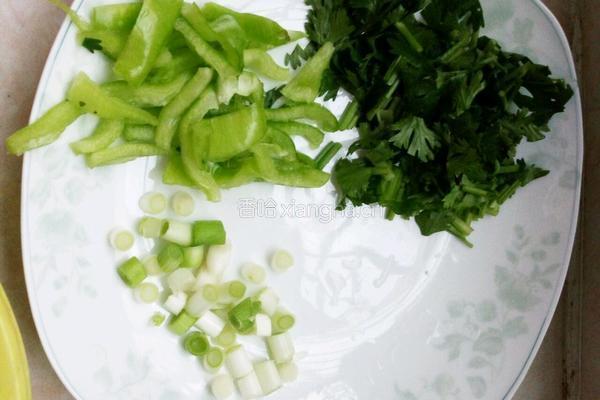清炒茄条的做法图解2