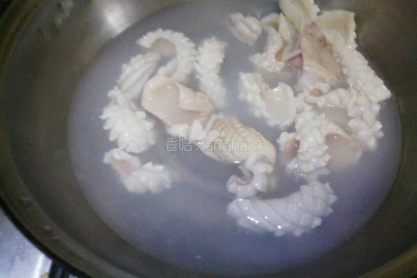 辣椒炒鱿鱼的做法图解6
