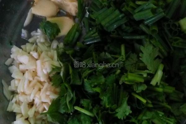 蒜香花甲的做法图解1