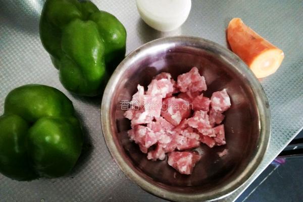 猪肉青椒打卤面的做法图解1