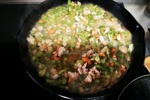 猪肉青椒打卤面的做法图解6