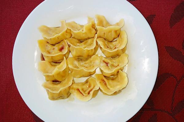 胡萝卜猪肉水饺的做法图解17