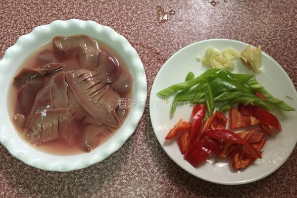 爆炒腰花的做法图解1