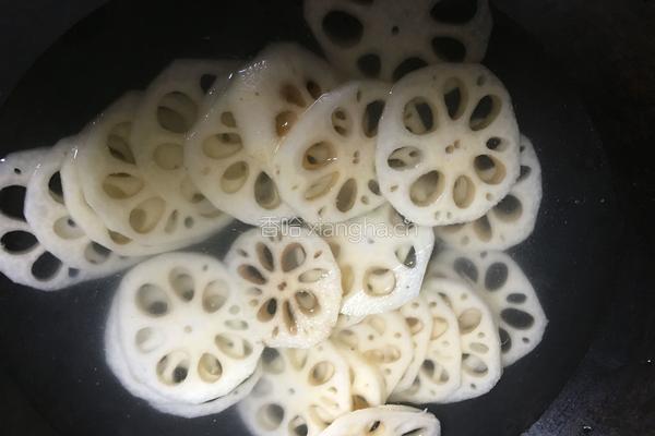涼拌藕片的做法图解3