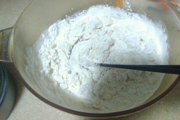 辣椒葱油饼的做法图解1