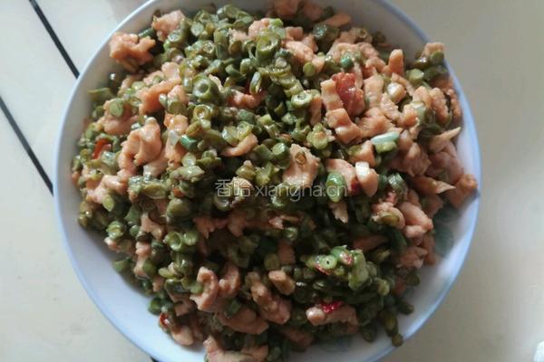 酸缸豆鸡丁