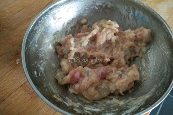 猪肉虾丸龙须面的做法图解4