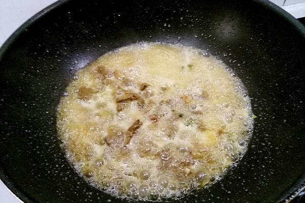  猪肉烧茄子的做法图解7