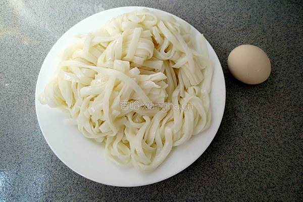 炒河粉的做法图解1