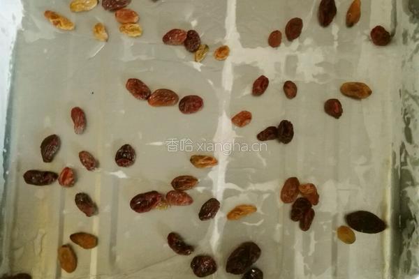 葡萄干蛋糕卷的做法图解12
