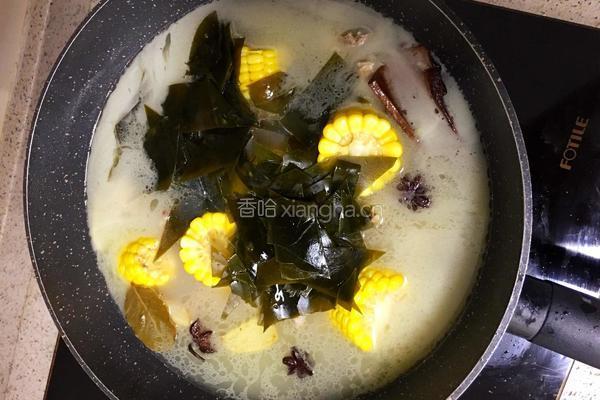 海带玉米炖排骨的做法图解5